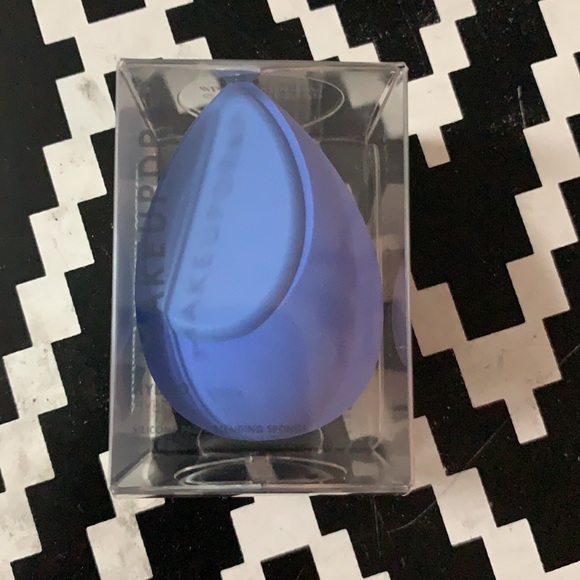 Hybrid Silicone & Blending makeup sponge - Picture 2 of 4